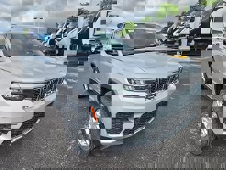 New 2025 Jeep Grand Cherokee Laredo image 1