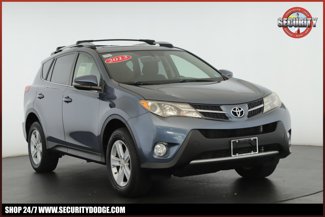 Used 2013 Toyota RAV4 XLE image 1
