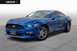 Used 2017 Ford Mustang Coupe image 1