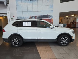Certified 2020 Volkswagen Tiguan SE image 1