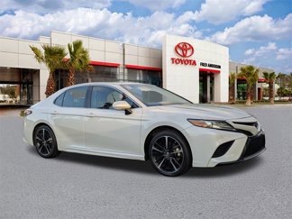 Used 2018 Toyota Camry XSE image 1