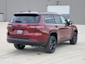 New 2025 Jeep Grand Cherokee L Laredo image 1