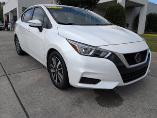 Used 2020 Nissan Versa SV image 1