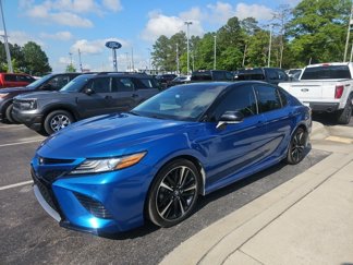 Used 2018 Toyota Camry XSE image 1