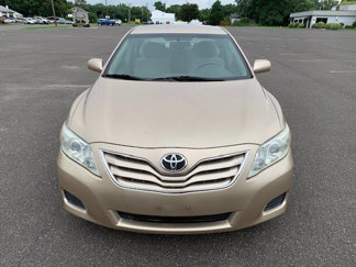 Used 2010 Toyota Camry LE image 1