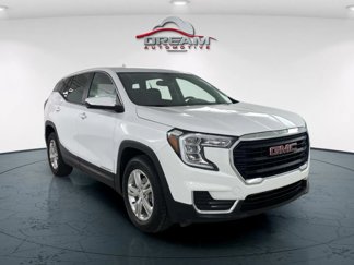 Used 2024 GMC Terrain SLE image 1