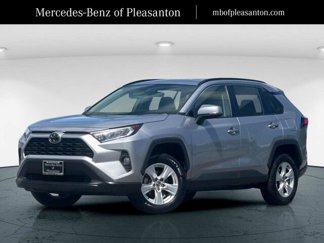 Used 2020 Toyota RAV4 XLE image 1