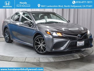 Used 2023 Toyota Camry SE image 1