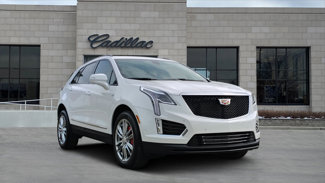 Certified 2025 Cadillac XT5 Sportv w/ Technology Package image 1