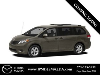 Used 2012 Toyota Sienna SE image 1