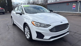 Used 2020 Ford Fusion SE image 1