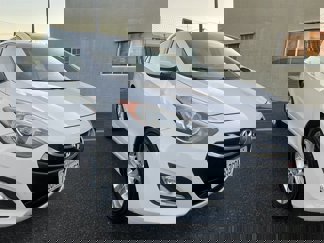 Used 2014 Hyundai Elantra GT image 1