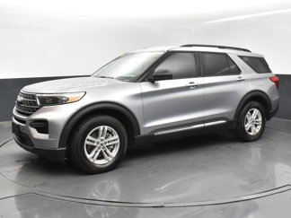 Used 2022 Ford Explorer XLT image 1