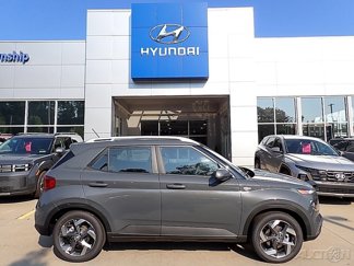 New 2025 Hyundai Venue SEL image 1