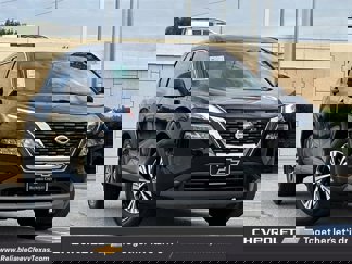 Used 2021 Nissan Rogue SV image 1