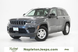 Used 2024 Jeep Grand Cherokee Laredo image 1