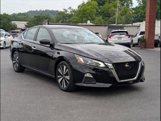 Used 2021 Nissan Altima 2.5 SV image 1