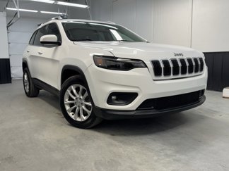 Used 2019 Jeep Cherokee Latitude w/ Cold Weather Group image 1