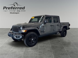 Used 2022 Jeep Gladiator Sport image 1
