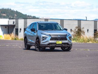Used 2023 Mitsubishi Eclipse Cross LE image 1