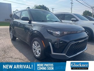 Used 2023 Kia Soul LX image 1