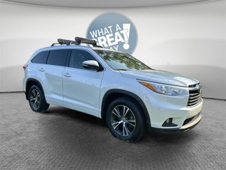 Used 2016 Toyota Highlander XLE image 1