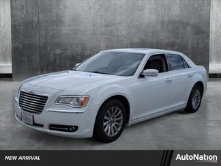 Used 2014 Chrysler 300 w/ Driver Convenience Group image 1