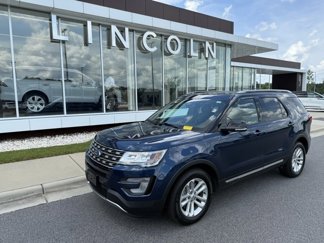 Used 2017 Ford Explorer XLT w/ Equipment Group 202A image 1