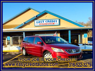 Used 2012 Volkswagen Routan SEL image 1