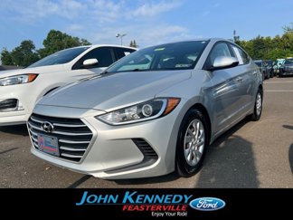 Used 2017 Hyundai Elantra SE image 1
