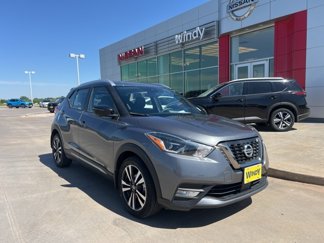 Used 2020 Nissan Kicks SR image 1