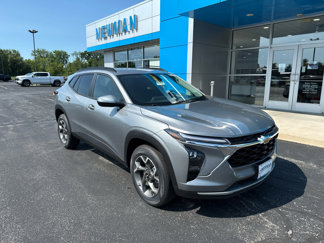 New 2025 Chevrolet Trax LT w/ Driver Confidence Package image 1