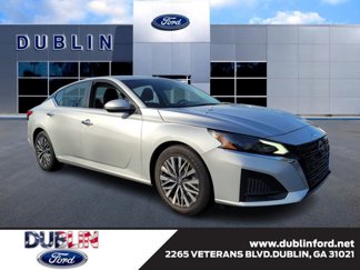 Used 2023 Nissan Altima 2.5 SV image 1