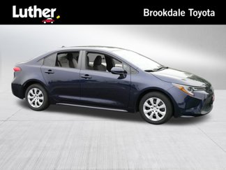 Certified 2022 Toyota Corolla LE image 1