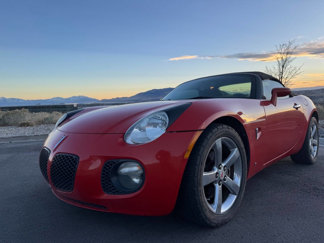 Used 2008 Pontiac Solstice GXP w/ Premium Package image 1