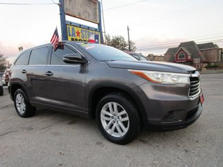 Used 2015 Toyota Highlander LE image 1