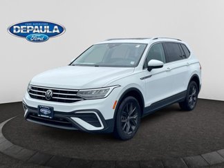 Used 2022 Volkswagen Tiguan SE w/ Panoramic Sunroof Package image 1