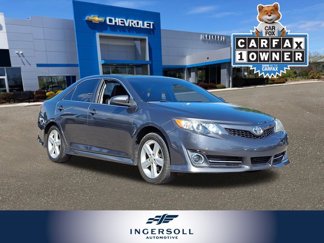 Used 2014 Toyota Camry SE image 1