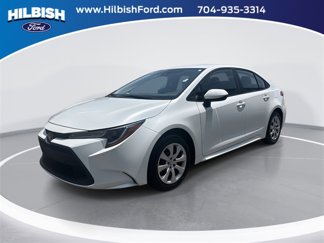 Used 2022 Toyota Corolla LE image 1