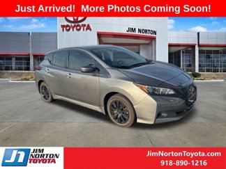 Used 2023 Nissan Leaf S image 1