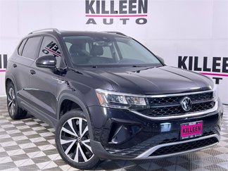 Used 2023 Volkswagen Taos SE image 1