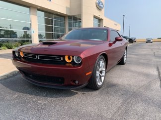 Used 2022 Dodge Challenger GT image 1