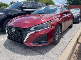 Used 2023 Nissan Altima 2.5 SV image 1