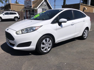 Used 2014 Ford Fiesta S image 1