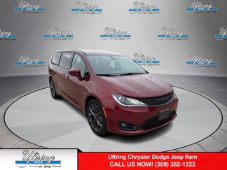 Used 2020 Chrysler Pacifica Touring w/ S Appearance Package image 1