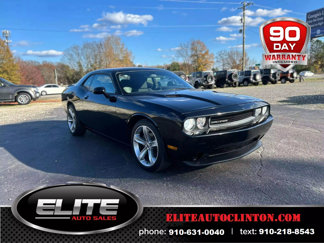 Used 2013 Dodge Challenger SXT image 1