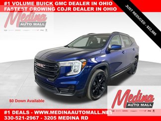 Used 2022 GMC Terrain SLE w/ Driver Convenience Package image 1