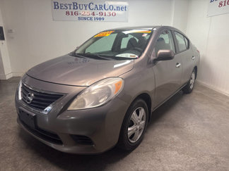 Used 2013 Nissan Versa SV image 1