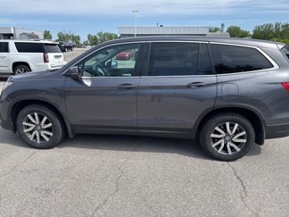 Used 2019 Honda Pilot EX image 1