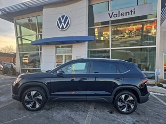 New 2025 Volkswagen Taos SE image 1